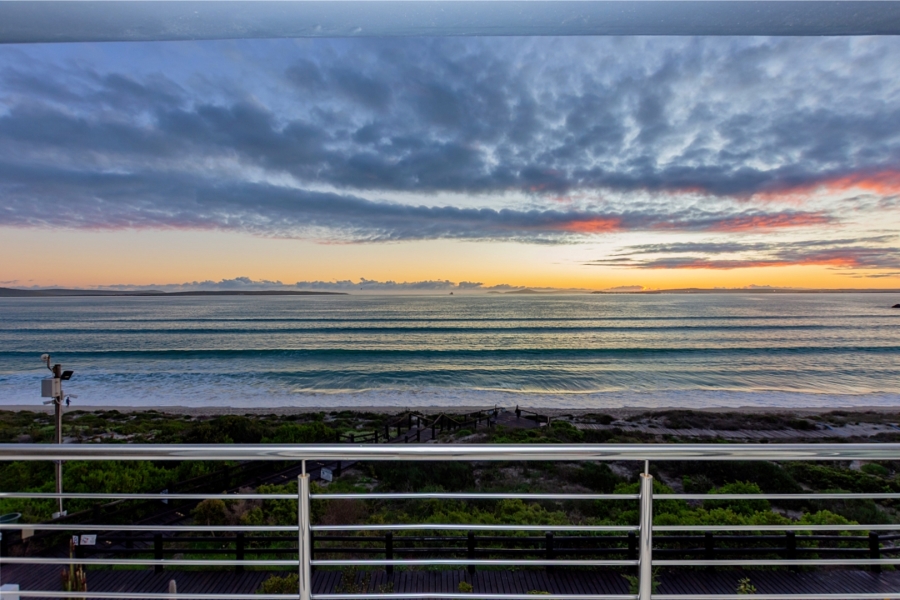 7 Bedroom Property for Sale in Calypso Beach Western Cape